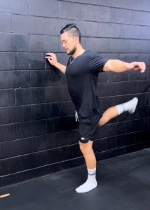 Read more about the article Why Dynamic Stretching is Important for Athletes: Tips and Techniques